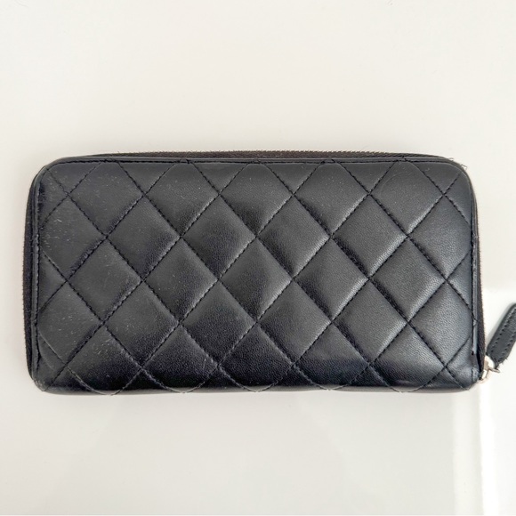 Chanel Lambskin Black Zip Around Wallet - Picture 2 of 8